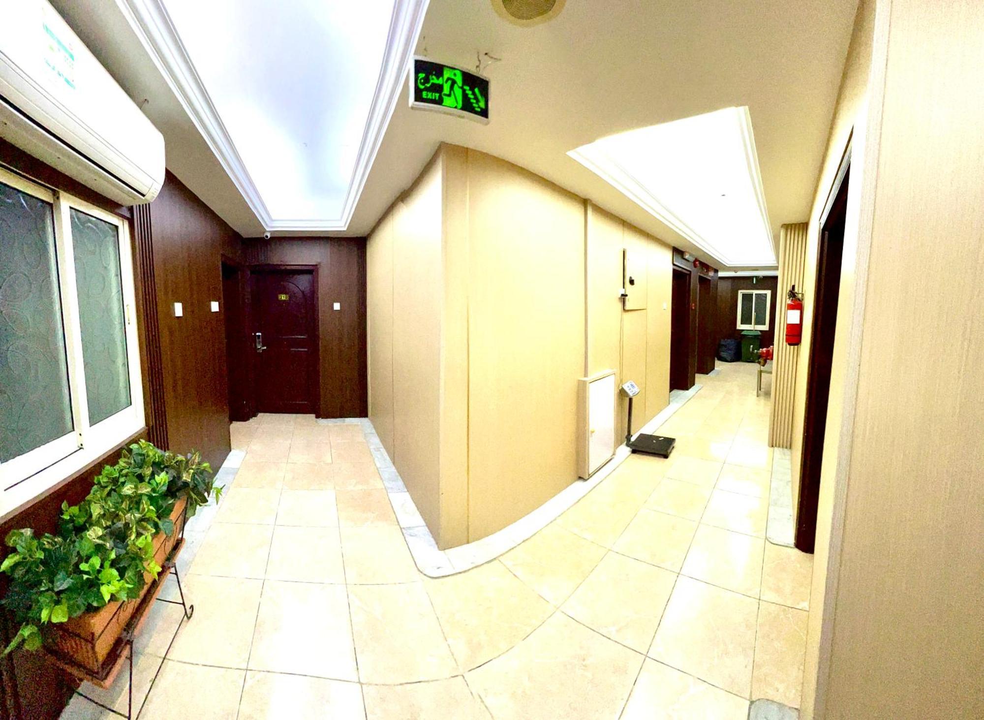 Al Ahrar Hotel Dubai Exterior foto