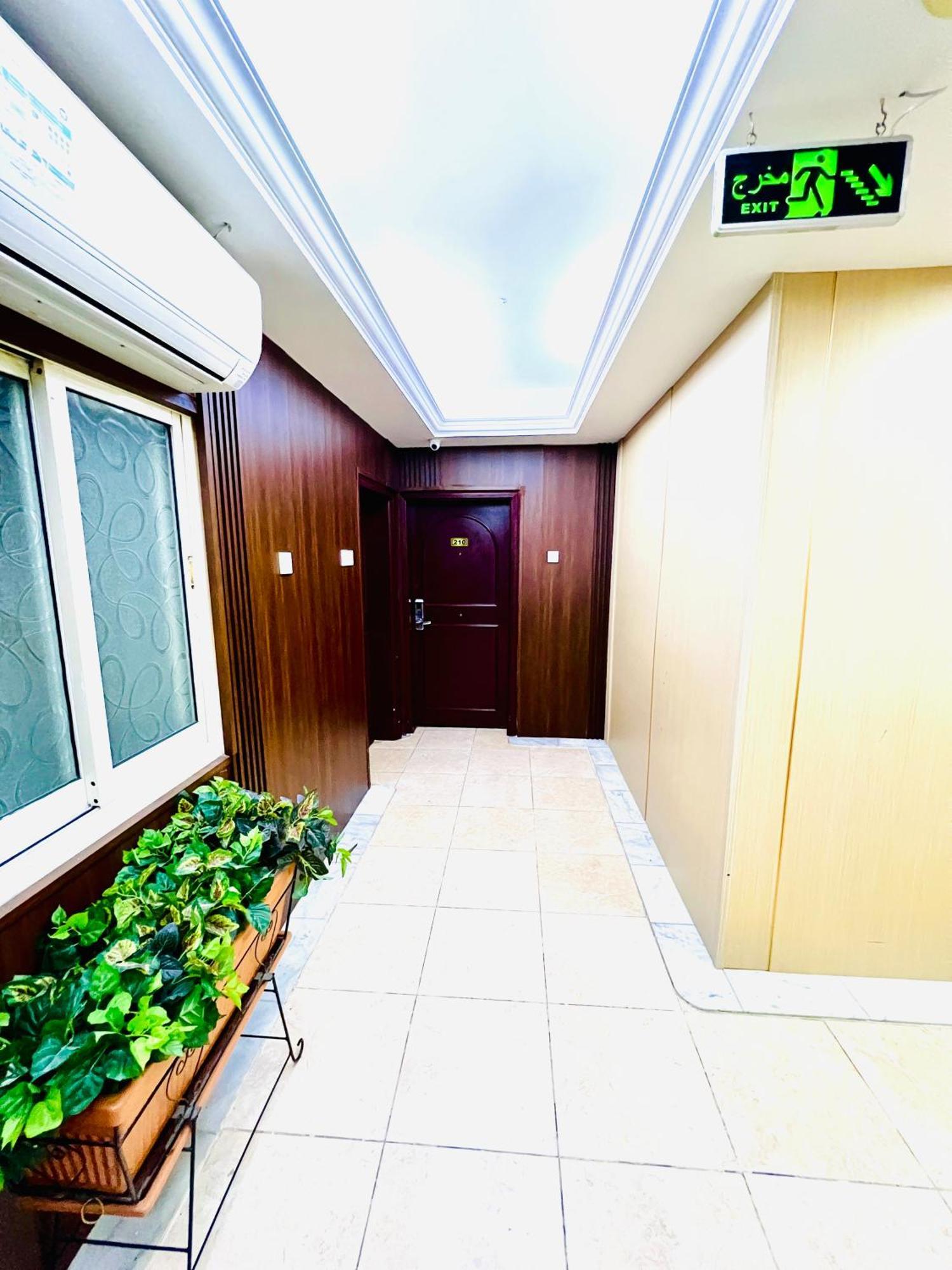 Al Ahrar Hotel Dubai Exterior foto